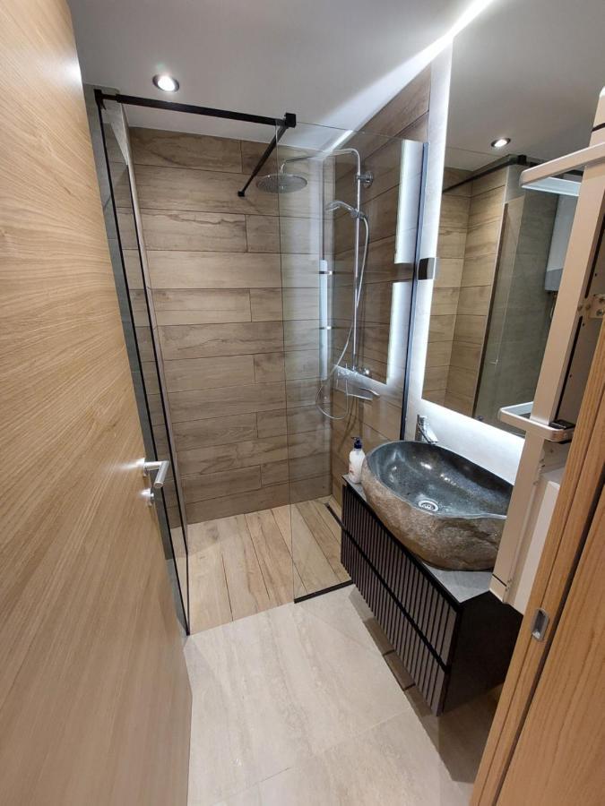 Luxury Residence, Near The Center Apartment *